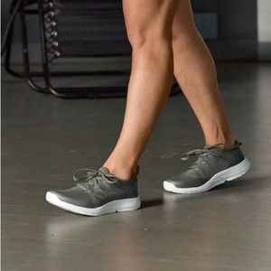Women’s Oofos Oomg sport LS low shoe